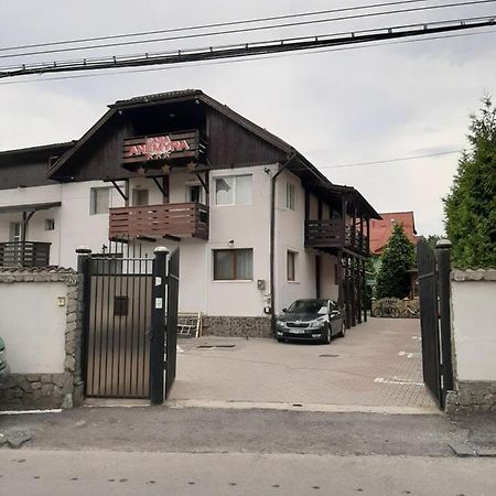 Hotel Casa Anemyra Săcele Exterior foto